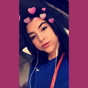 Meet your Posher, Stephanie